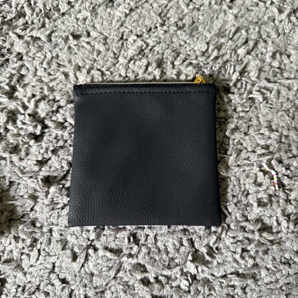 GLD - Leather Coin/Jewelry Pouches & Empty Box - Picture 7 of 7